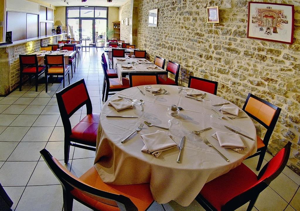 Relais Du Lac Villegusien-le-Lac المظهر الخارجي الصورة